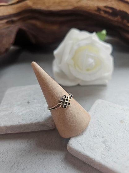 Silver Plated Delicate Line Ring – Minimal Open Design Band – Everyday Modern Jewellery Gift