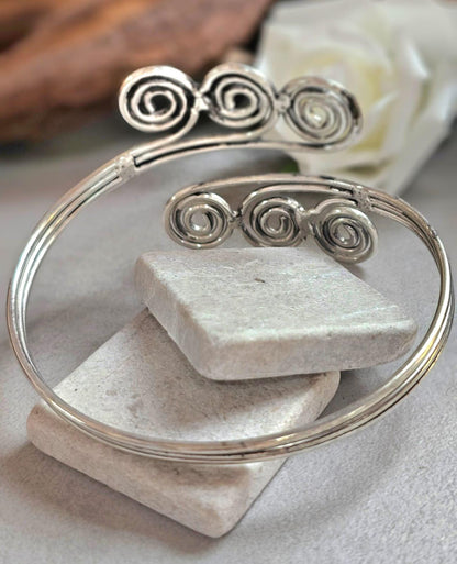 Silver Upper Arm Bracelet, Boho Arm Cuff, Spiral Armlet, Silver Plated Arm Bracelet, Bohemian Jewellery