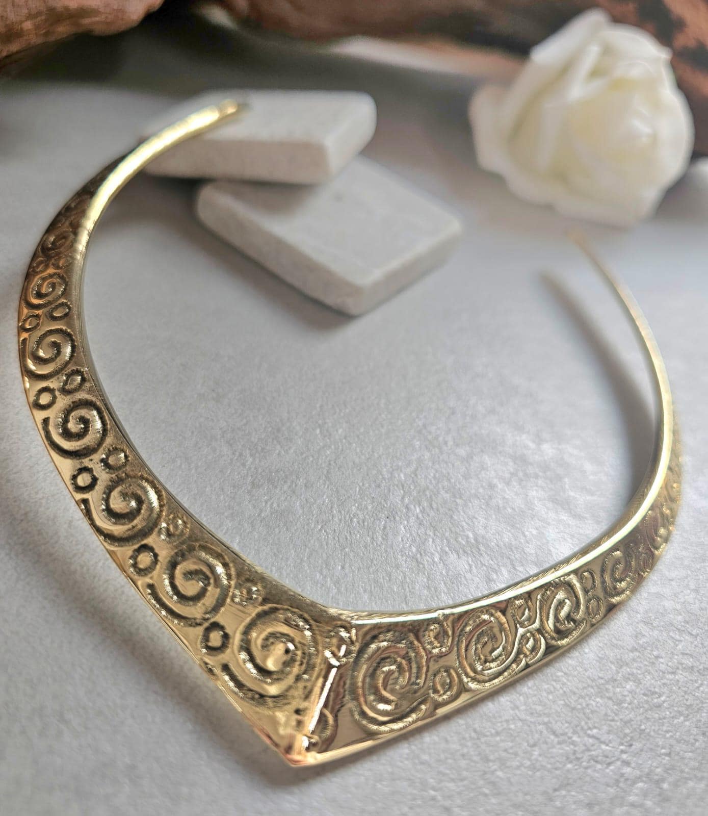 Raw Brass Choker Necklace – Engraved Swirl Statement Collar – Boho Tribal Jewellery – Nickel & Lead Free Hypoallergenic Gift for Her