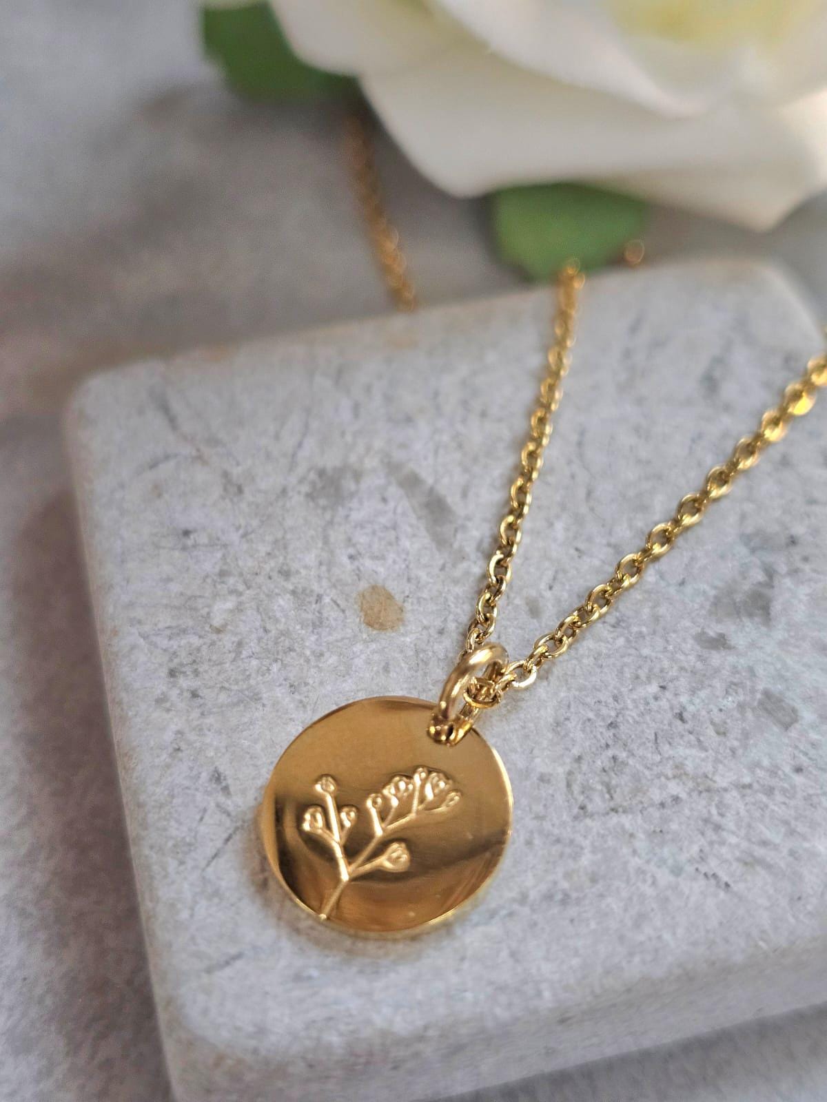 Stainless Steel Botanical Disc Necklace – Gold Minimal Flower Pendant – Waterproof Dainty Layering Necklace – Everyday Jewellery Gift for He