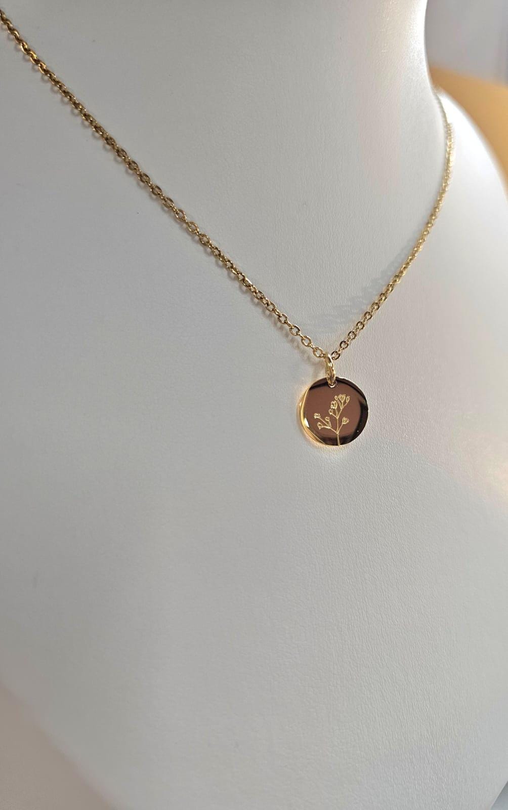 Stainless Steel Botanical Disc Necklace – Gold Minimal Flower Pendant – Waterproof Dainty Layering Necklace – Everyday Jewellery Gift for He