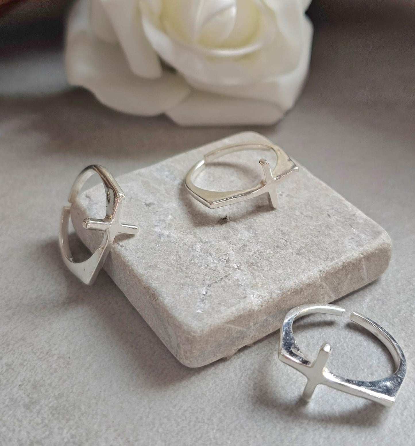 Silver Plated Cross Ring, Adjustable Christian Ring, Minimalist Jesus Cross Ring, Religious Faith Ring, Hypoallergenic Christian Jewellery G