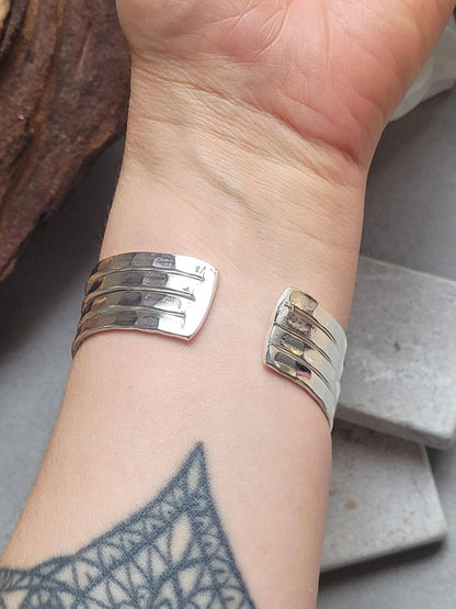 Silver Hammered Cuff Bracelet, Silver Plated Adjustable Bangle, Minimalist Textured Bracelet, Open Cuff Jewellery, Modern Gift for Her