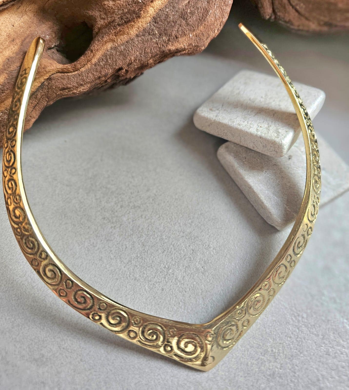Raw Brass Choker Necklace – Engraved Swirl Statement Collar – Boho Tribal Jewellery – Nickel & Lead Free Hypoallergenic Gift for Her