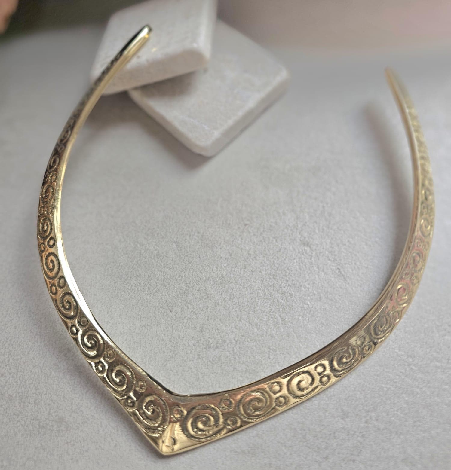 Raw Brass Choker Necklace – Engraved Swirl Statement Collar – Boho Tribal Jewellery – Nickel & Lead Free Hypoallergenic Gift for Her