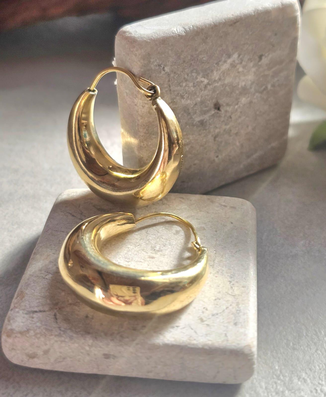 Chunky Brass Hoop Earrings, Raw Brass Hypoallergenic Hoops, Minimalist Gold Hoop Earrings, 3cm hoops, Everyday Modern Jewellery Gift