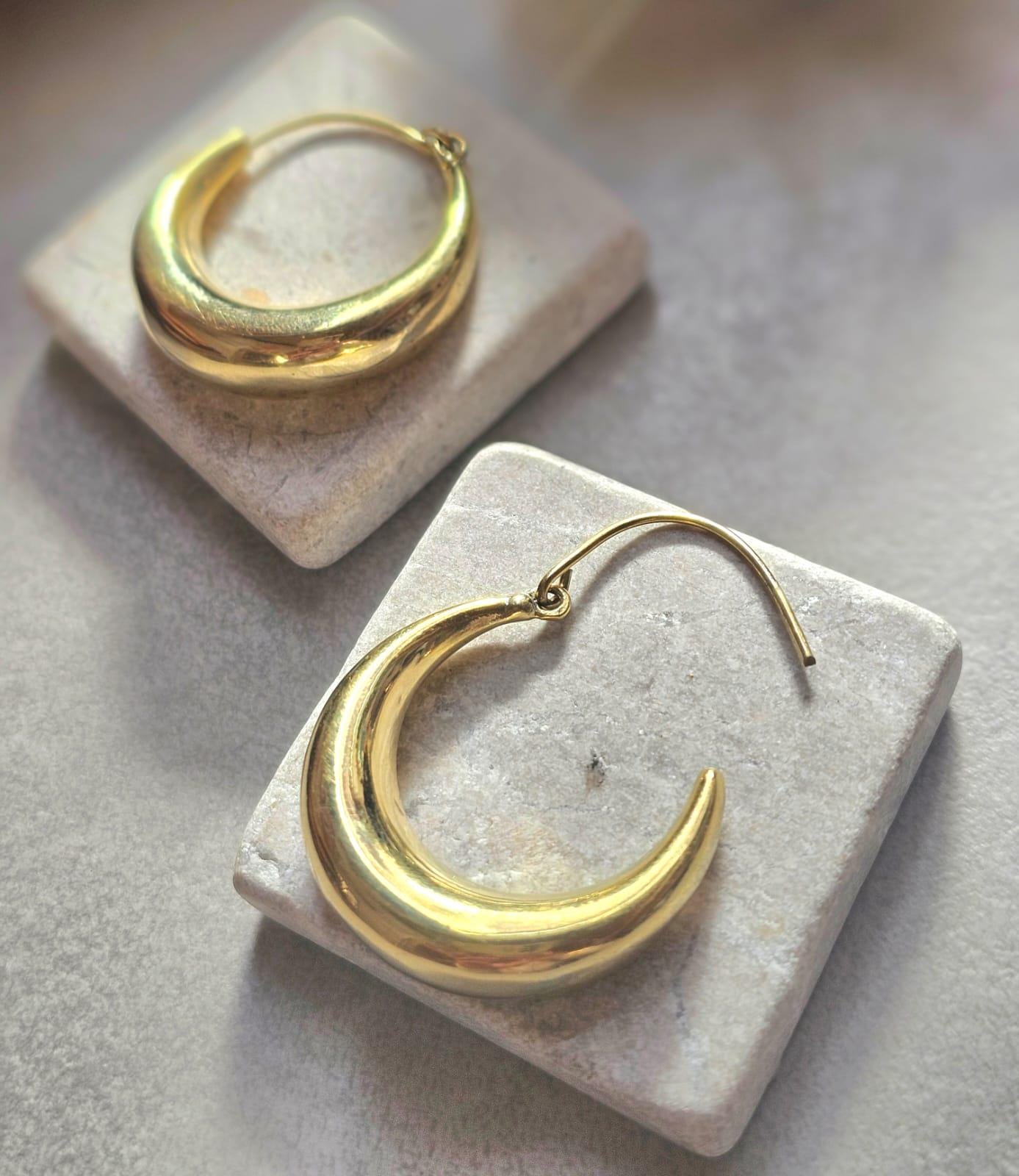 Chunky Brass Hoop Earrings /Hypoallergenic Gold Hoops / Minimalist Dome Hoops /Statement Earrings /Lightweight Hoop Gift for / 3.5cm Hoops