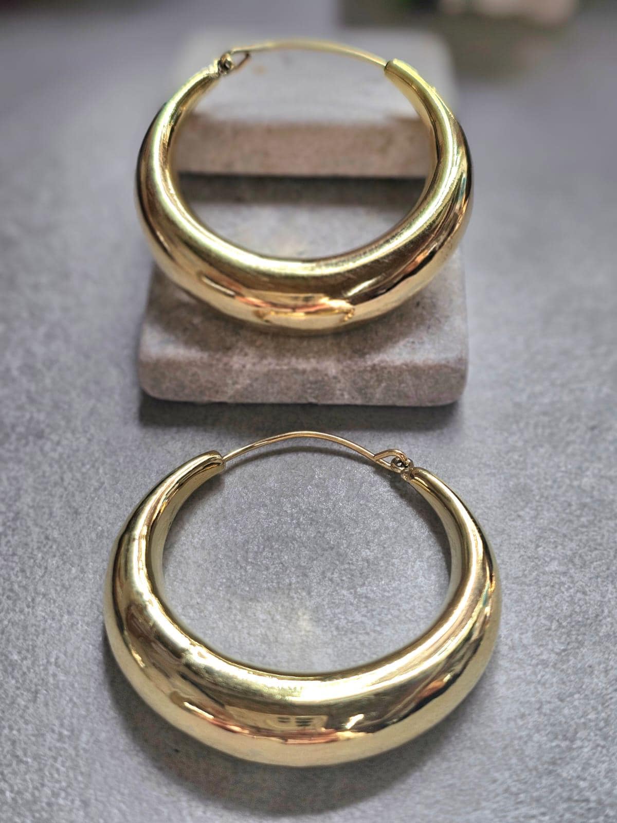 Bold Crescent Hoop Earrings 5cm, Chunky Lightweight Gold Hoops, Hypoallergenic Raw Brass Statement Earrings, Modern Minimal Jewellery