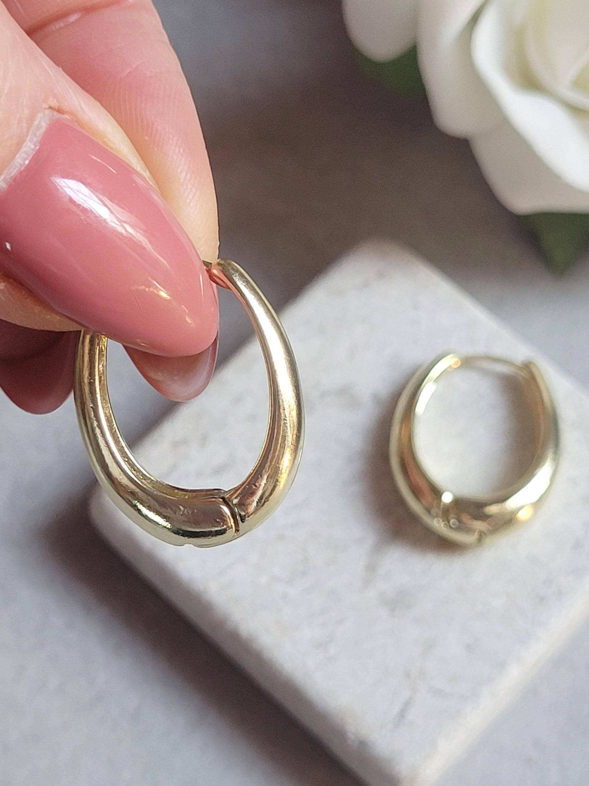 18K Gold Plated Hoop Earrings | Lightweight Chunky Huggie Hoops | Minimalist Everyday Gold Earrings | Small Oval Hoops | Gift for Her