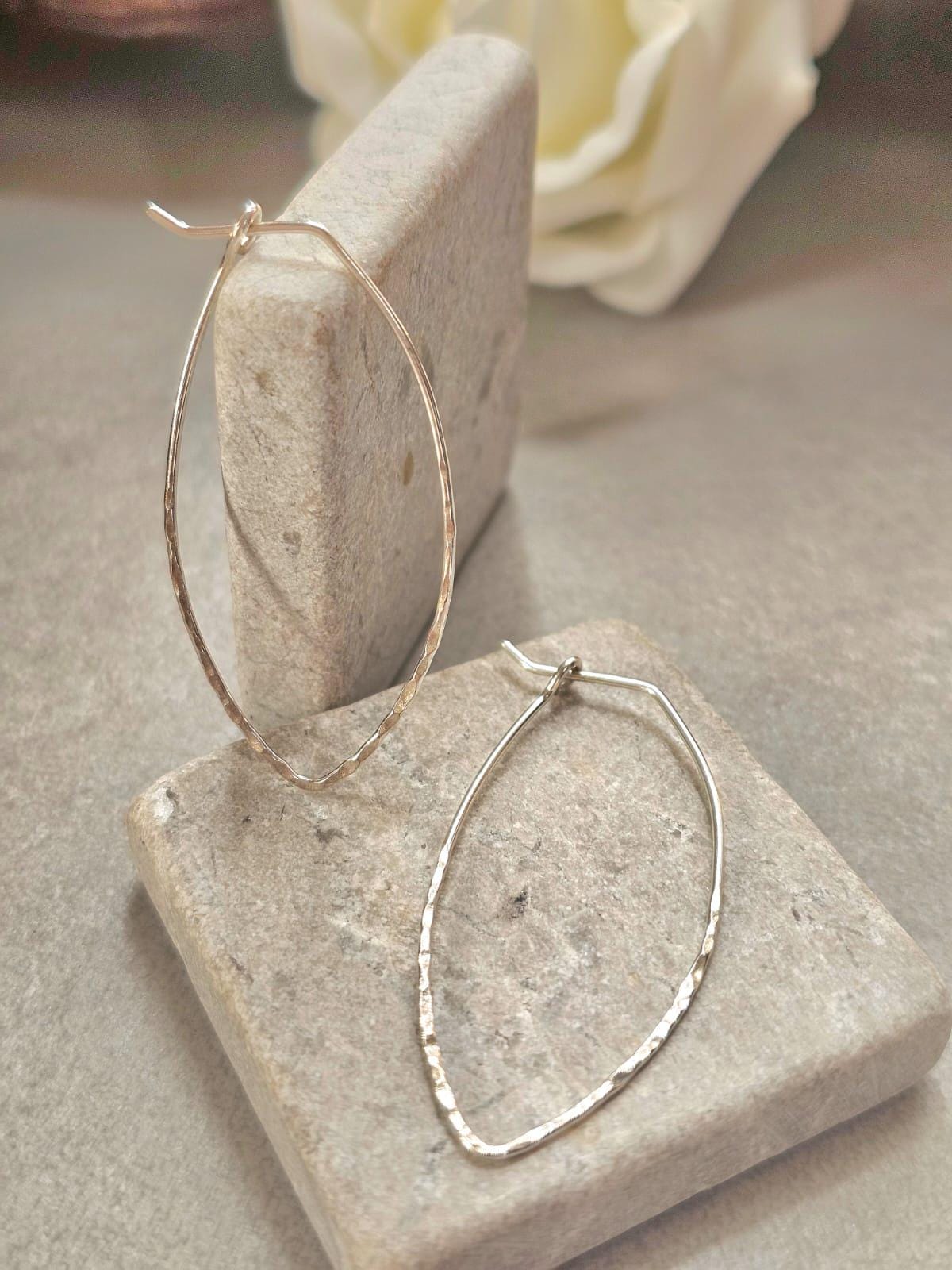 Silver Hoop Earrings, Lightweight Hammered Hoops, Minimalist Silver Earrings, Geometric Oval Hoops, Everyday Jewellery, Gift for Her