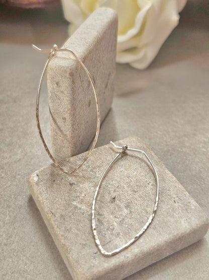 Silver Hoop Earrings, Lightweight Hammered Hoops, Minimalist Silver Earrings, Geometric Oval Hoops, Everyday Jewellery, Gift for Her