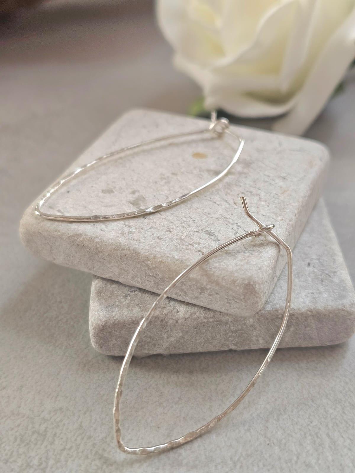 Silver Hoop Earrings, Lightweight Hammered Hoops, Minimalist Silver Earrings, Geometric Oval Hoops, Everyday Jewellery, Gift for Her