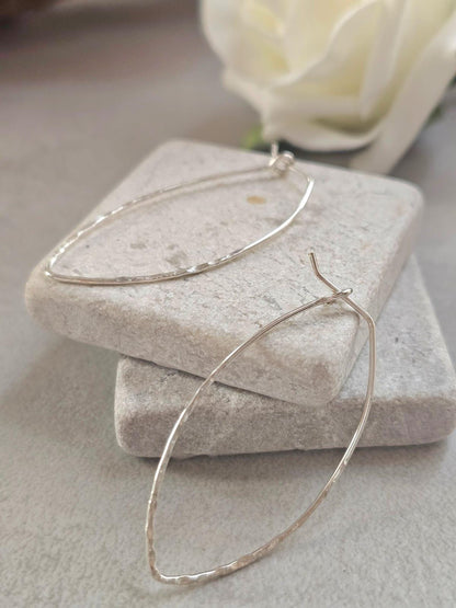 Silver Hoop Earrings, Lightweight Hammered Hoops, Minimalist Silver Earrings, Geometric Oval Hoops, Everyday Jewellery, Gift for Her