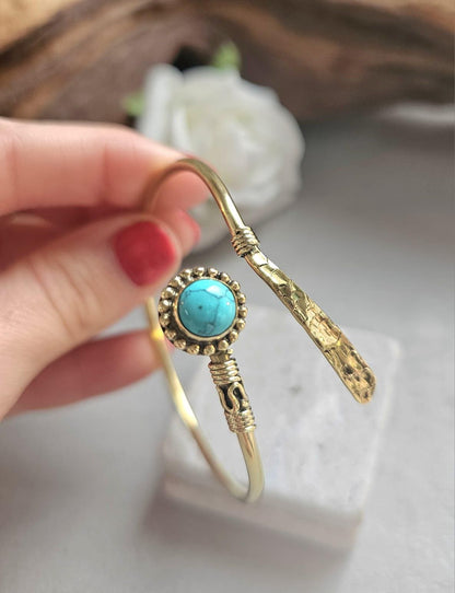 Hammered Brass Turquoise Cuff Bracelet, Infinity Open Bangle, Hypoallergenic Nickel Free Jewellery, Boho Bracelet, Gift for her
