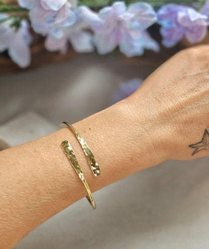 Hammered Brass Cuff Bracelet, Adjustable Open Bangle, Minimalist Gold Tone Bracelet, Nickel Free Hypoallergenic Jewelry, Gift for Her