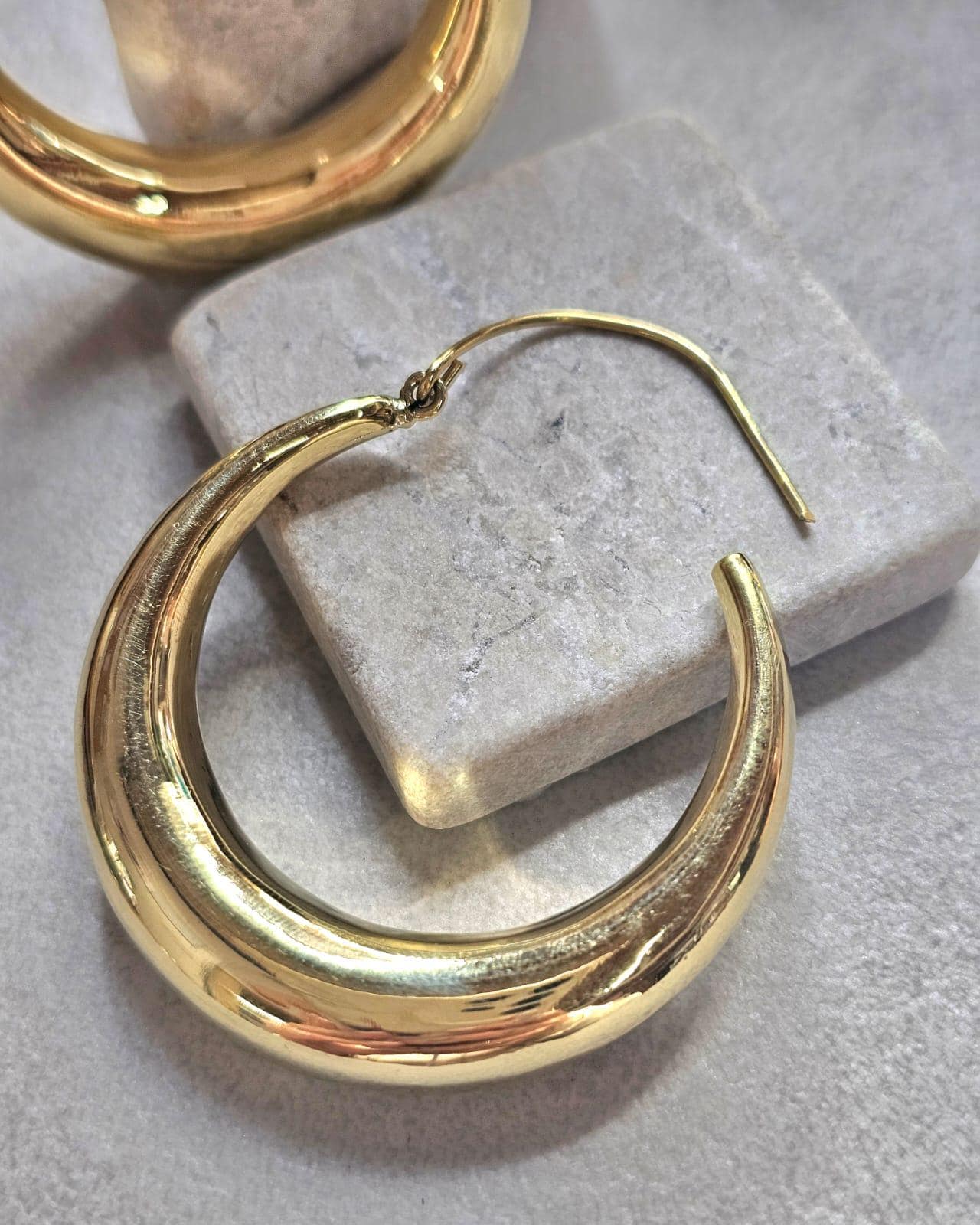Bold Crescent Hoop Earrings 5cm, Chunky Lightweight Gold Hoops, Hypoallergenic Raw Brass Statement Earrings, Modern Minimal Jewellery