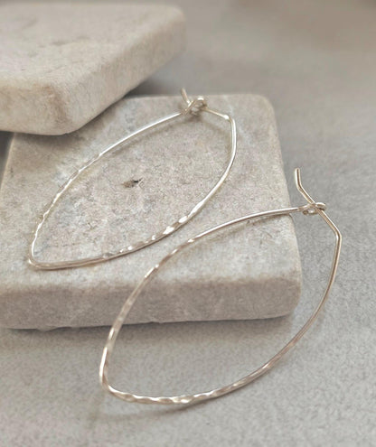 Silver Hoop Earrings, Lightweight Hammered Hoops, Minimalist Silver Earrings, Geometric Oval Hoops, Everyday Jewellery, Gift for Her
