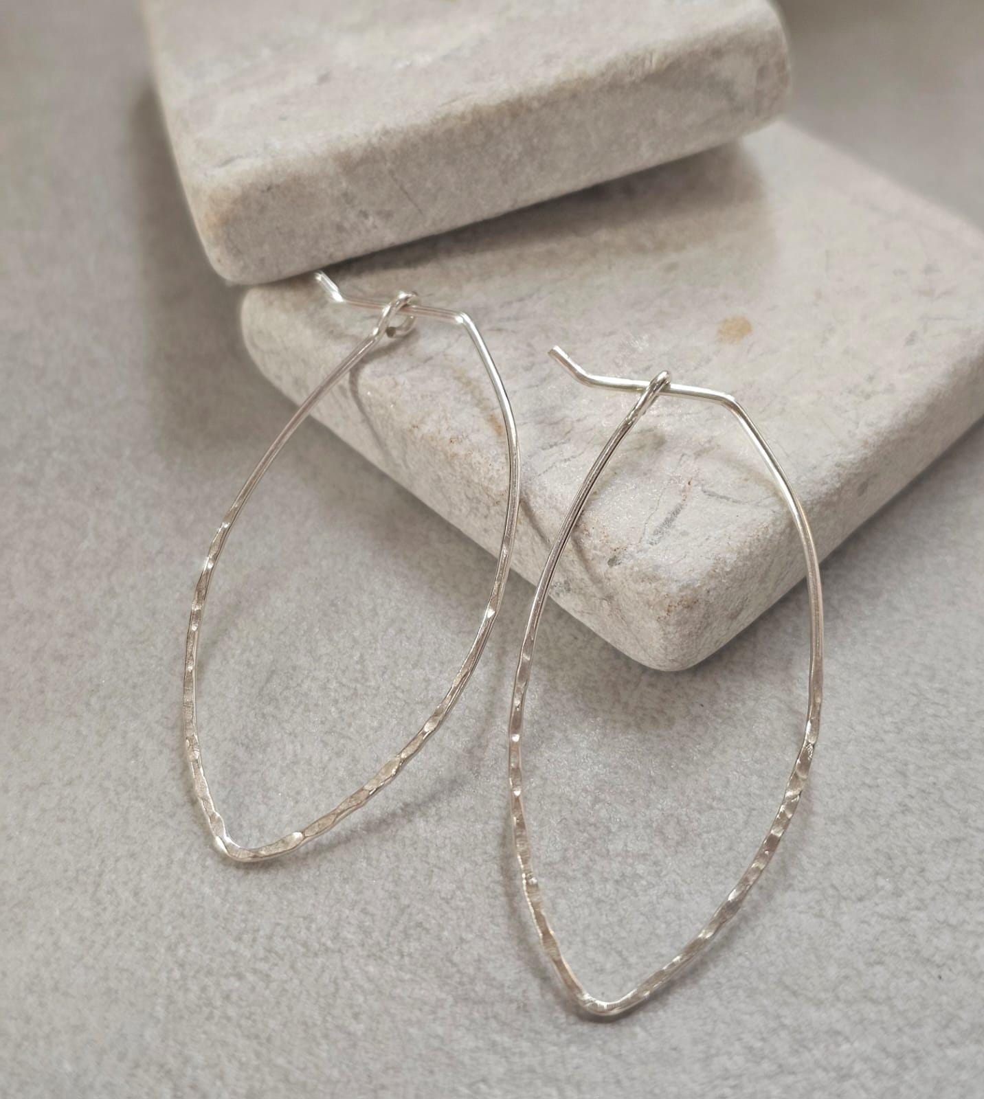 Silver Hoop Earrings, Lightweight Hammered Hoops, Minimalist Silver Earrings, Geometric Oval Hoops, Everyday Jewellery, Gift for Her