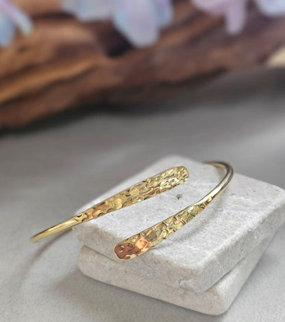 Hammered Brass Cuff Bracelet, Adjustable Open Bangle, Minimalist Gold Tone Bracelet, Nickel Free Hypoallergenic Jewelry, Gift for Her