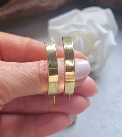 Small Brass Hoop Earrings, Minimalist Gold Hoops, Boho Brass Earrings, Lightweight Everyday Jewellery, Modern Crescent Hoops, Gift for Her