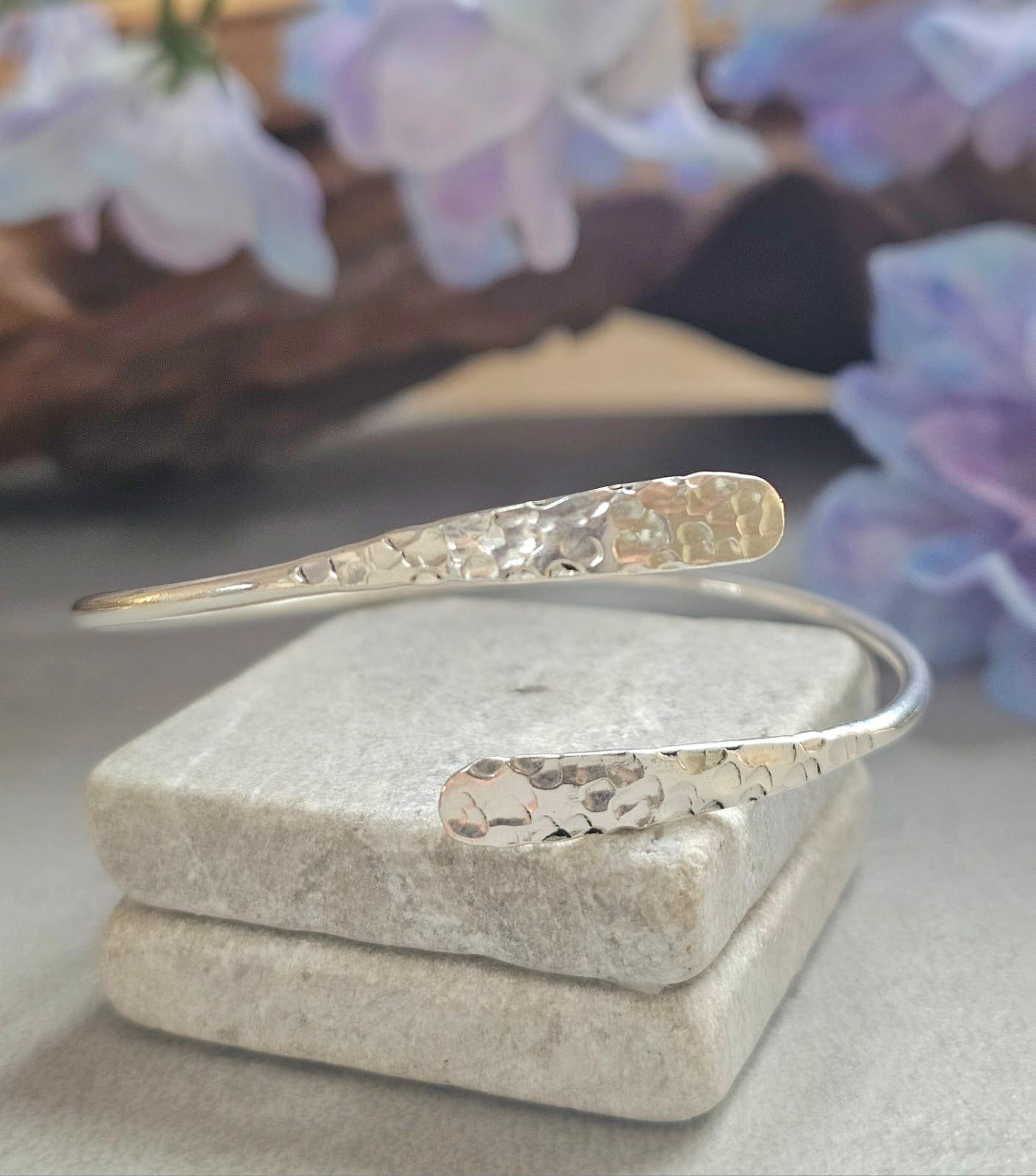 Silver Plated Hammered Bracelet – Adjustable Open Cuff Bangle – Minimalist Delicate Jewellery – Gift for Her – Textured Stackable Bracelet