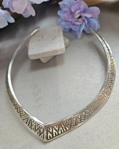 Silver Plated Engraved Choker Necklace, Geometric Tribal Collar Necklace, Minimalist Statement Jewellery, Boho Layering Necklace, Gift for H