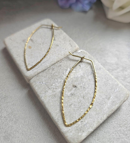 Raw Brass Minimalist Hoop Earrings, Lightweight Hoops, Hammered Brass Earrings, Everyday Simple Jewellery, Nickel & Lead Free