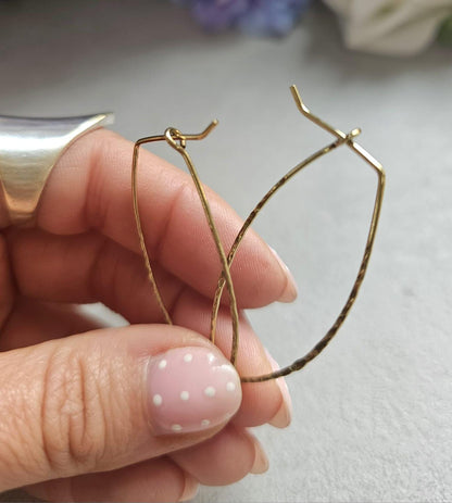 Raw Brass Minimalist Hoop Earrings, Lightweight Hoops, Hammered Brass Earrings, Everyday Simple Jewellery, Nickel & Lead Free