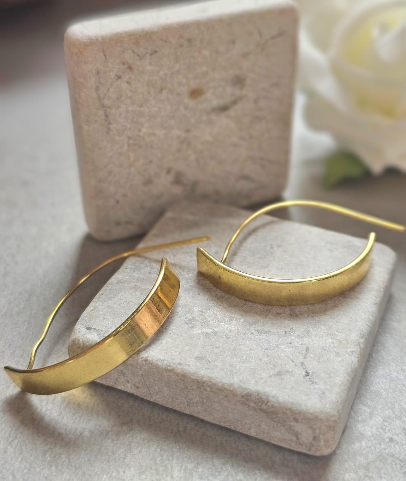 Small Brass Hoop Earrings, Minimalist Gold Hoops, Boho Brass Earrings, Lightweight Everyday Jewellery, Modern Crescent Hoops, Gift for Her
