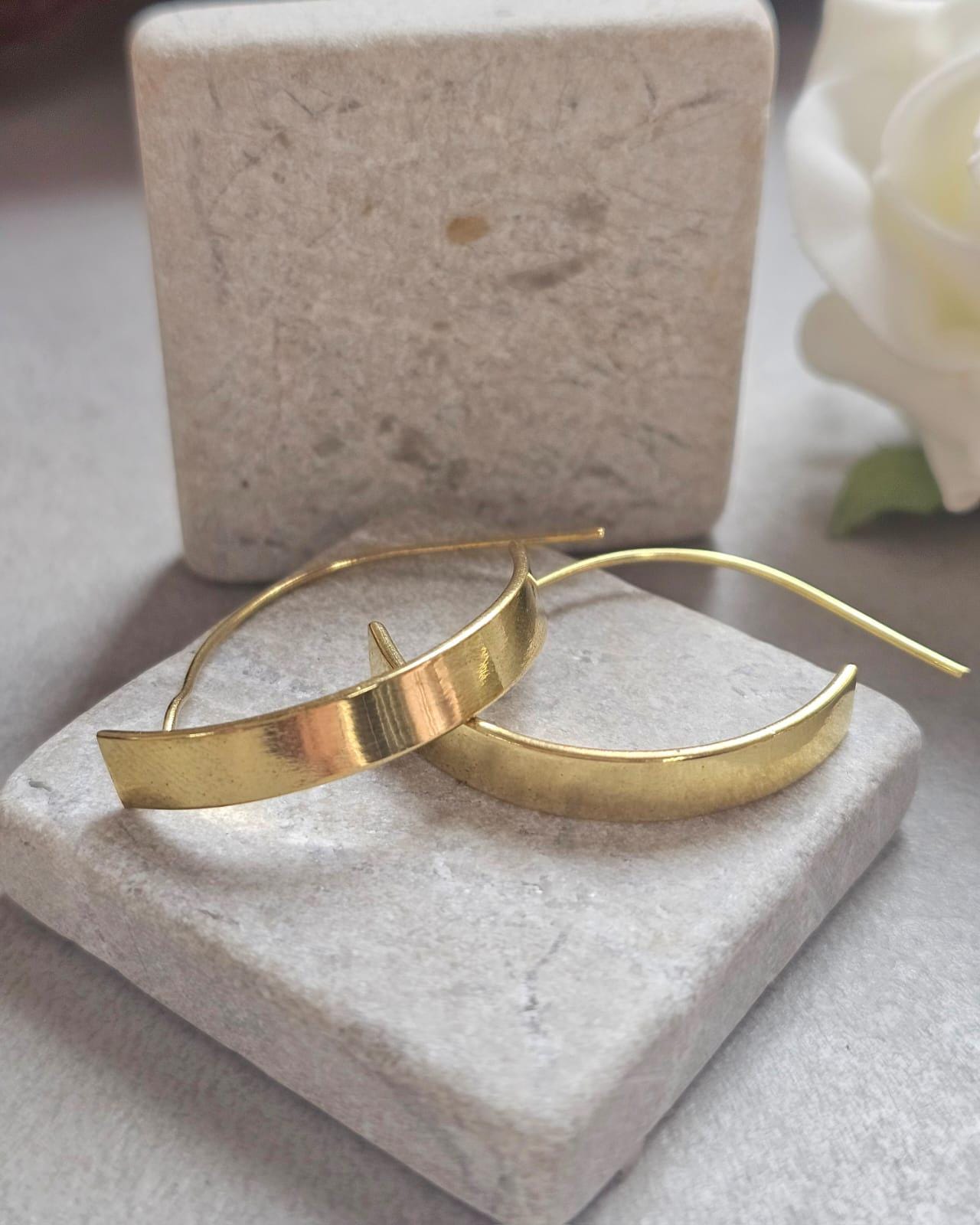 Small Brass Hoop Earrings, Minimalist Gold Hoops, Boho Brass Earrings, Lightweight Everyday Jewellery, Modern Crescent Hoops, Gift for Her