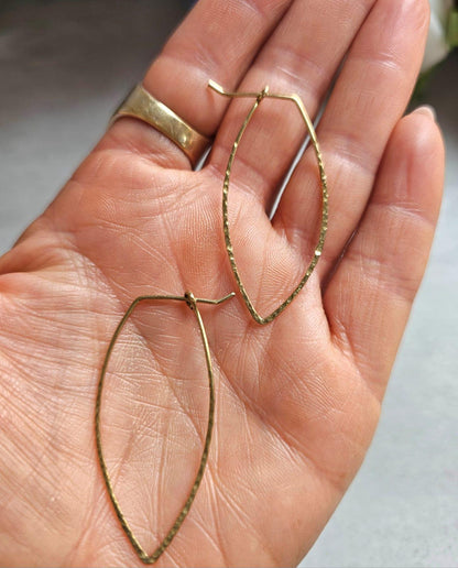 Raw Brass Minimalist Hoop Earrings, Lightweight Hoops, Hammered Brass Earrings, Everyday Simple Jewellery, Nickel & Lead Free