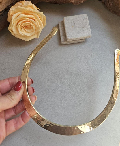 Hammered Brass Effect Choker Necklace | Gold Tone Open Collar | Boho Minimalist Jewellery