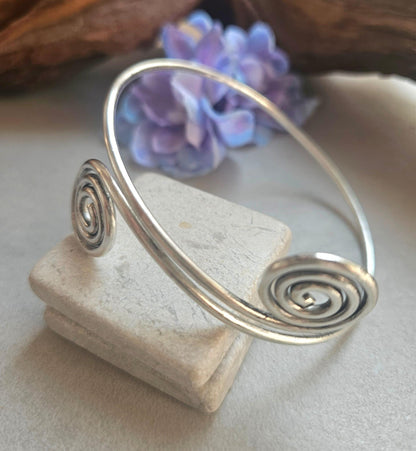 Silver Plated Spiral Arm Cuff Bracelet | Boho Upper Arm Bracelet | Adjustable Armlet | Minimalist Spiral Bangle | Bohemian Jeweller