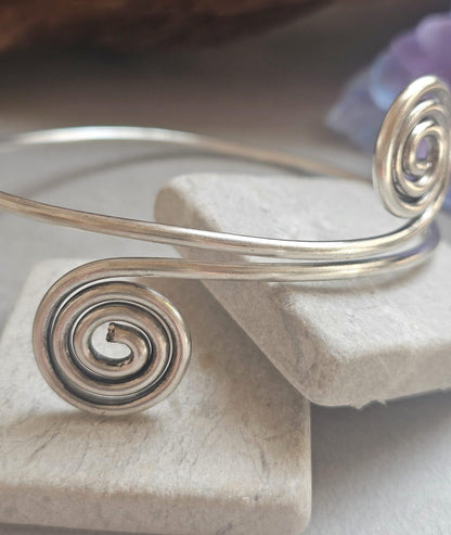 Silver Plated Spiral Arm Cuff Bracelet | Boho Upper Arm Bracelet | Adjustable Armlet | Minimalist Spiral Bangle | Bohemian Jeweller