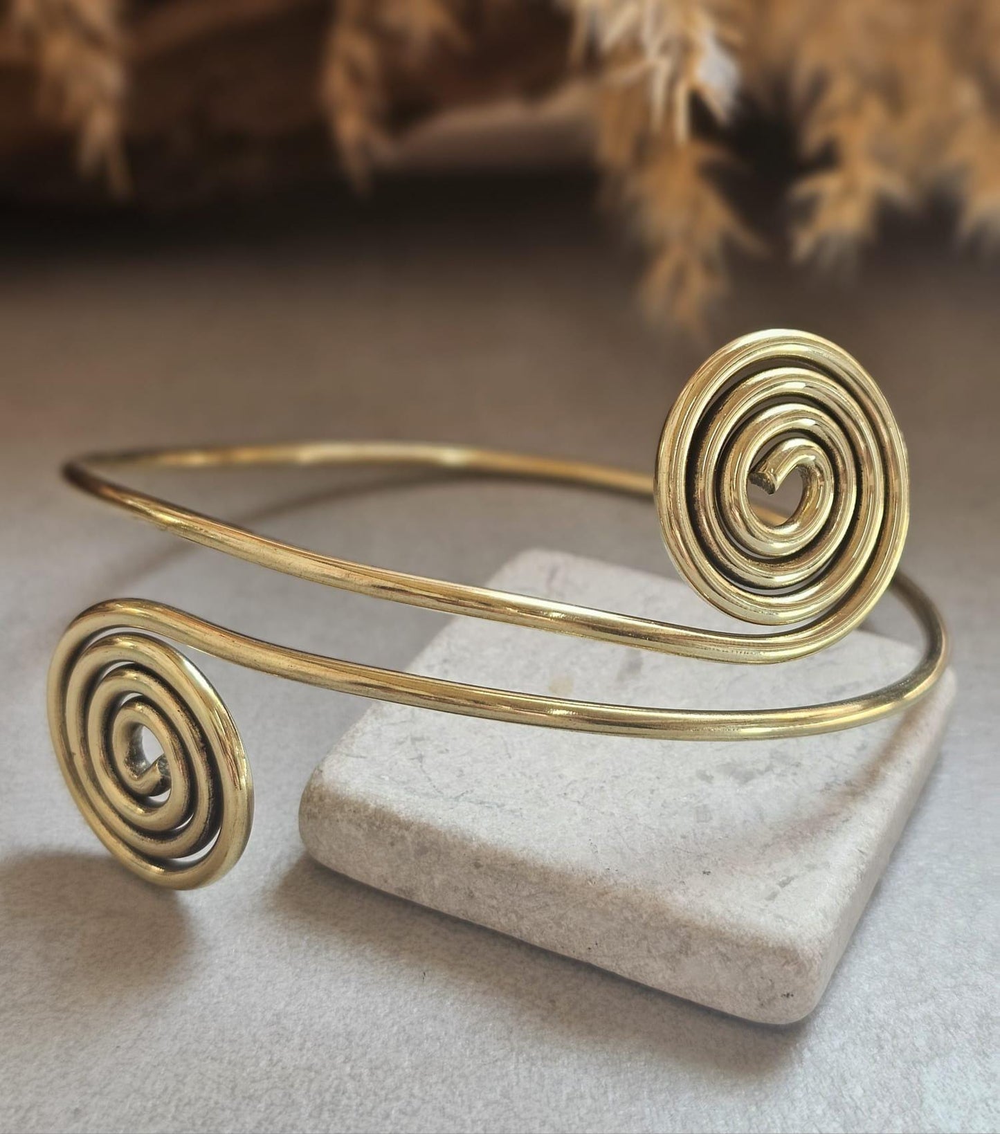 Handmade Raw Brass Upper Arm Bracelet – Spiral Swirl Arm Cuff, Adjustable Boho Arm Band, Festival Jewellery, Brass Armband for Women