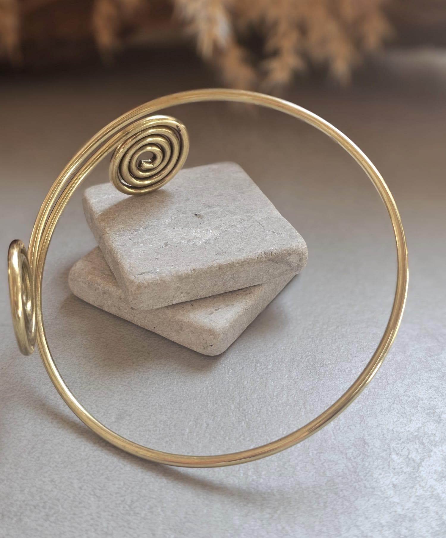 Handmade Raw Brass Upper Arm Bracelet – Spiral Swirl Arm Cuff, Adjustable Boho Arm Band, Festival Jewellery, Brass Armband for Women