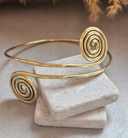 Handmade Raw Brass Upper Arm Bracelet – Spiral Swirl Arm Cuff, Adjustable Boho Arm Band, Festival Jewellery, Brass Armband for Women