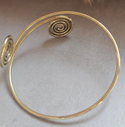 Handmade Raw Brass Upper Arm Bracelet – Spiral Swirl Arm Cuff, Adjustable Boho Arm Band, Festival Jewellery, Brass Armband for Women