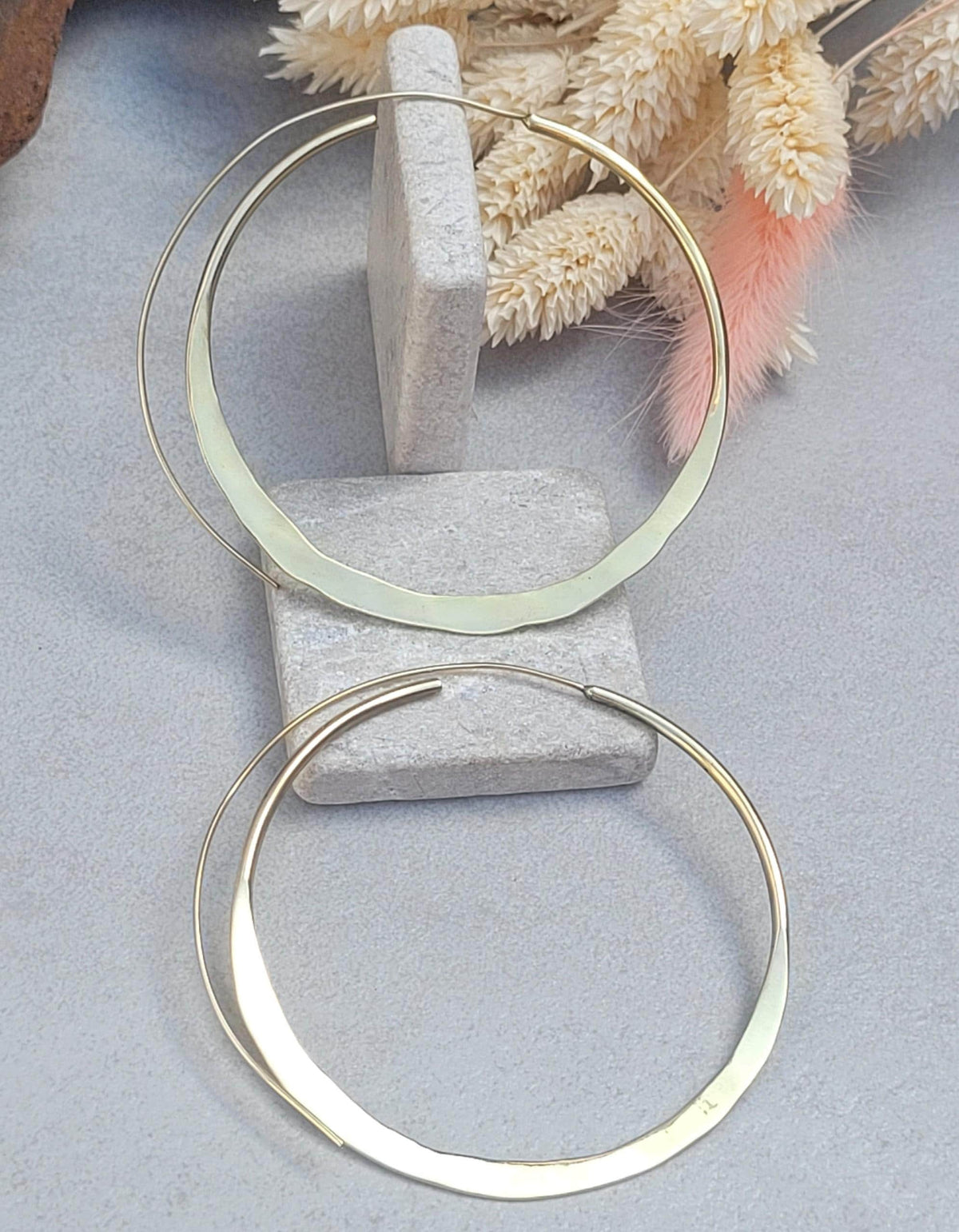 Raw Brass Hammered Hoop Earrings, Lightweight Minimalist Hoops, Large Everyday Earrings, Boho Jewellery, Statement Earrings, Gift for Her