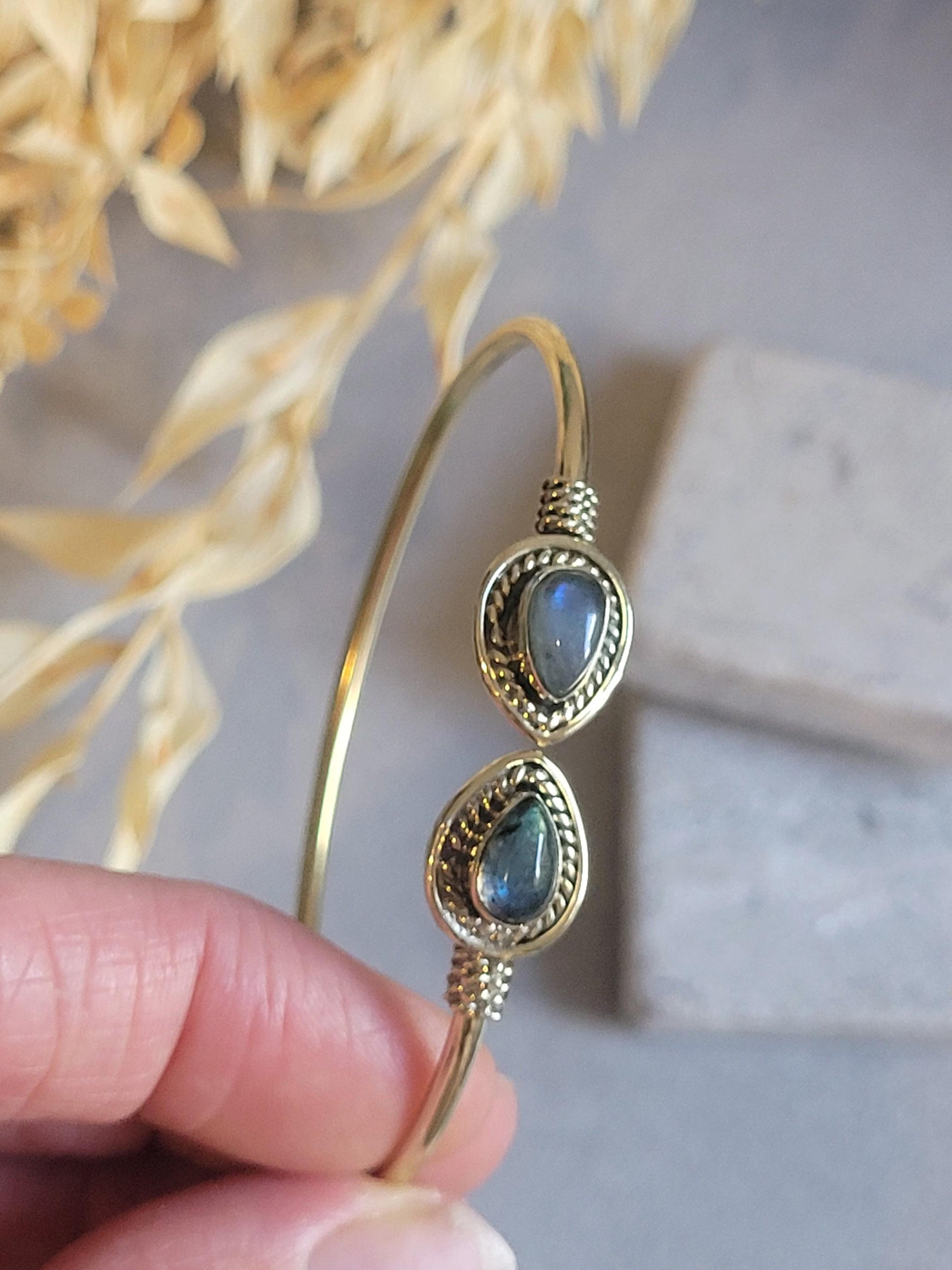 Raw Brass Teardrop Cuff Bracelet, Minimalist Open Bangle, Adjustable Boho Bracelet, Everyday Jewellery, Gift for Her