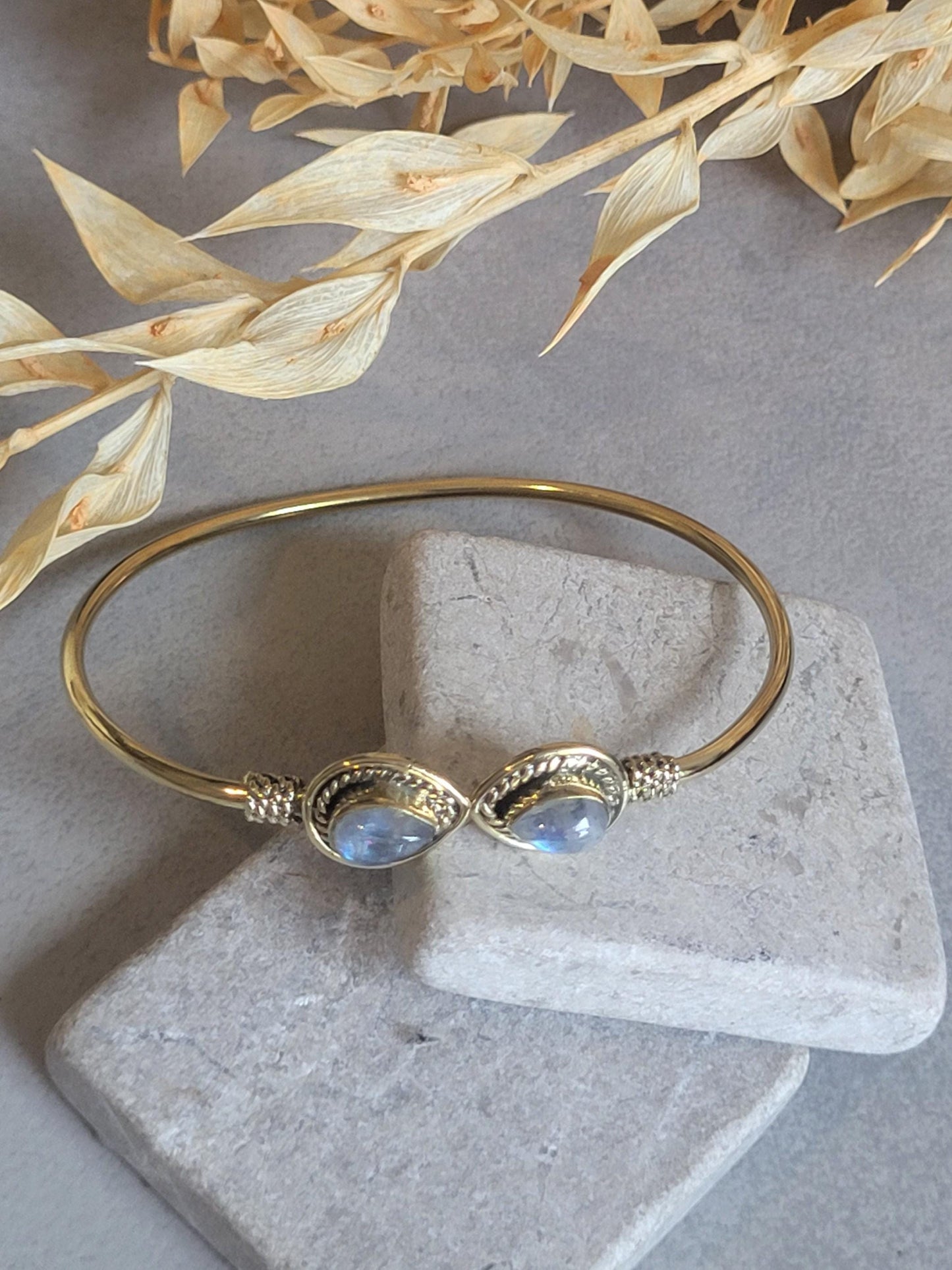 Raw Brass Teardrop Cuff Bracelet, Minimalist Gold Open Bangle, Adjustable Stacking Bracelet, Boho Jewellery, Gift for Her