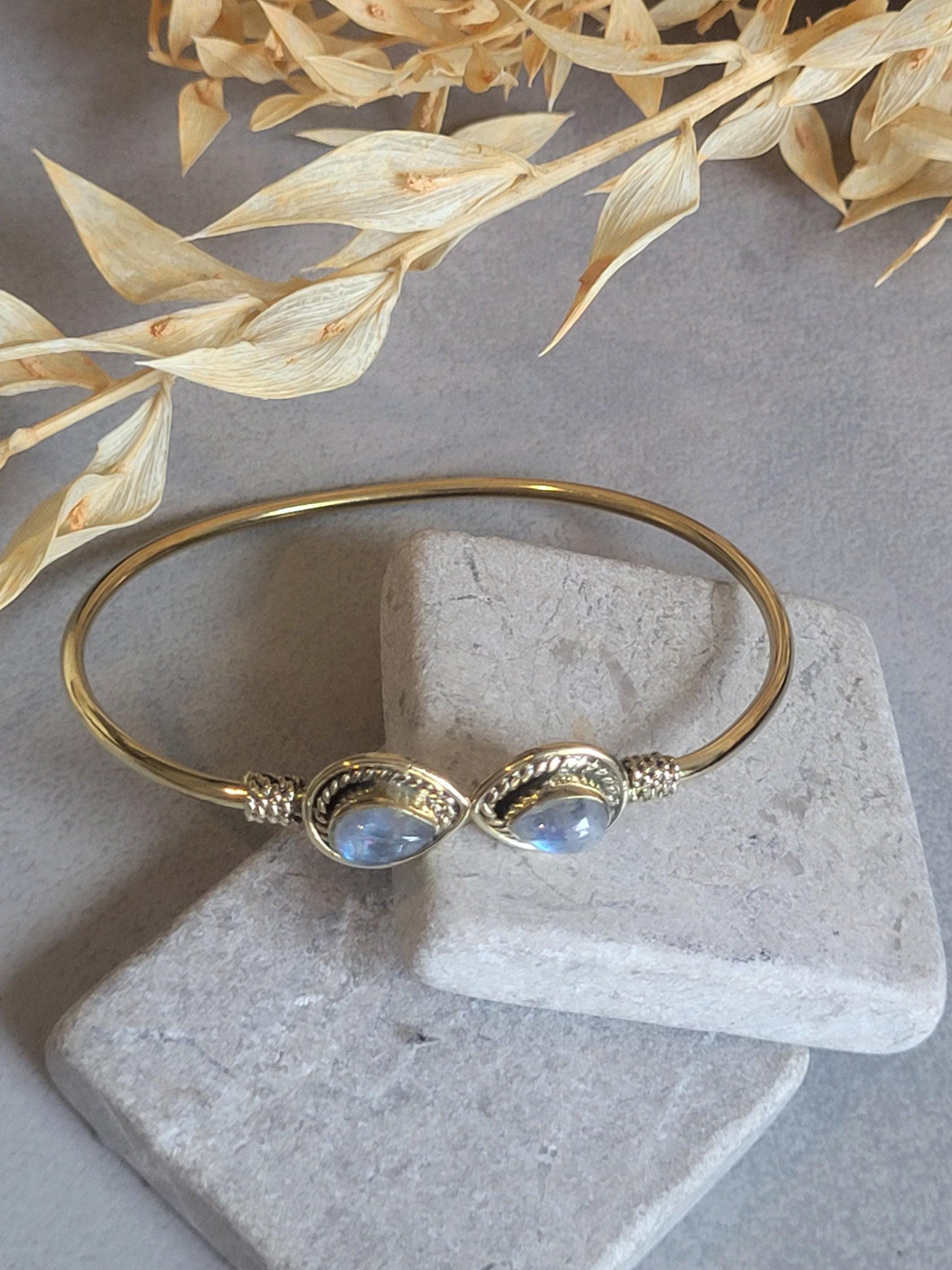Raw Brass Teardrop Cuff Bracelet, Minimalist Gold Open Bangle, Adjustable Stacking Bracelet, Boho Jewellery, Gift for Her