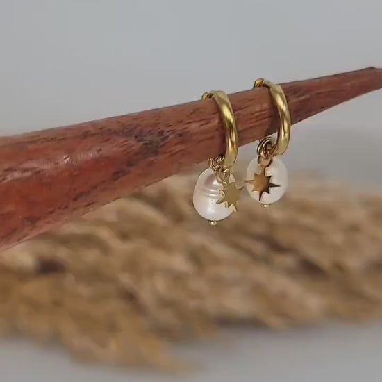 Gold huggie hoops / Moon earrings / Star / Hoops / 18k Gold plated / Gift / Cute / Wedding / Bridesmaid / Boho / Ethnic style / Birthday