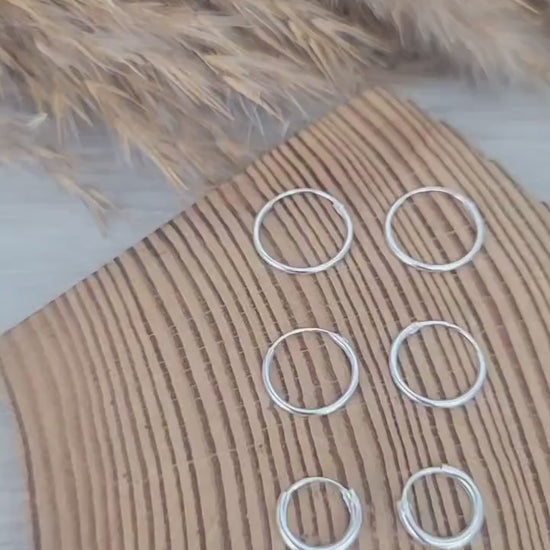 Sterling silver hoops / Small hoops / Hugges / Hoops / Small hoops / Minimalist / Simple / Gift