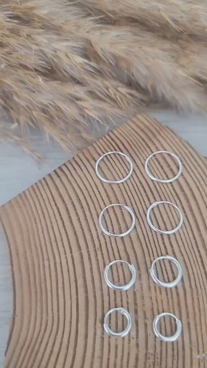 Sterling silver hoops / Small hoops / Hugges / Hoops / Small hoops / Minimalist / Simple / Gift