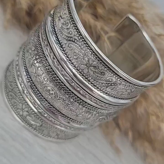 Silver detailed cuff bracelet / Cuff / Bohemian  / Boho / Statement / Unique / Tribal