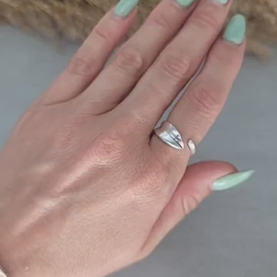 Simple silver ring / Adjustable / Silver / Minimal / Band / Gift / Elegant / Delicate /  Bold / Cute / Brass jewellery