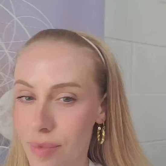 Gold hoops / Twisted hoop earrings / Unique hoops / Simple / Cute / Gift idea