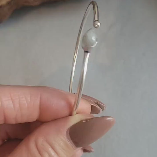 Silver Bangle Bracelet: Adjustable Boho Minimalist Design / Minimalist jewellery