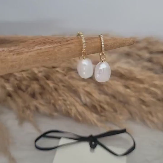 Fresh water pearl earrings / 18k gold plated / Wedding jewellery / Gift / Minimal / Pearl / Drop earrings